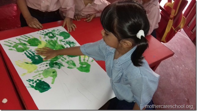 At Mothercare School preparations on by children for Janmashtmi jhanki (5)