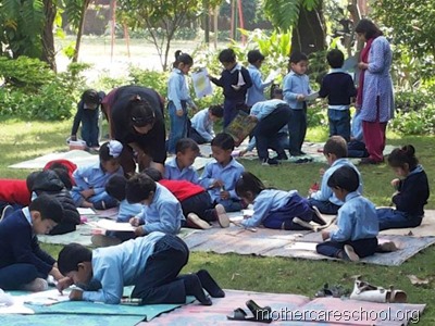 children doing art at best playschool  in lucknow (10)
