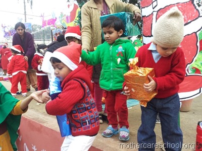 christmas at mothercare school (4)