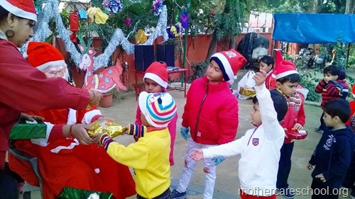 christmas at mothercare school lucknow (2)