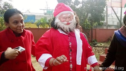 christmas at mothercare school lucknow (5)