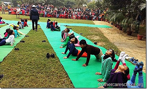 Kids doing Yoga at Mothercare Sportsfest (9)