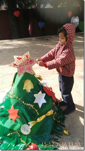 Little children preparing for Christmas (5)