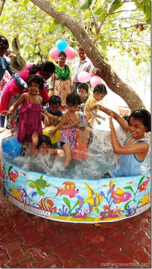 Splash Pool Party at Mothercare Daycare Lucknow (7)